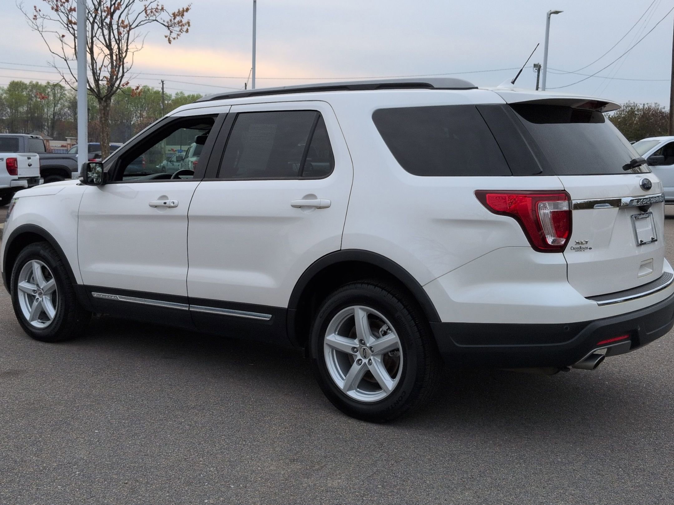 Certified 2018 Ford Explorer XLT w/ Equipment Group 202A image 3