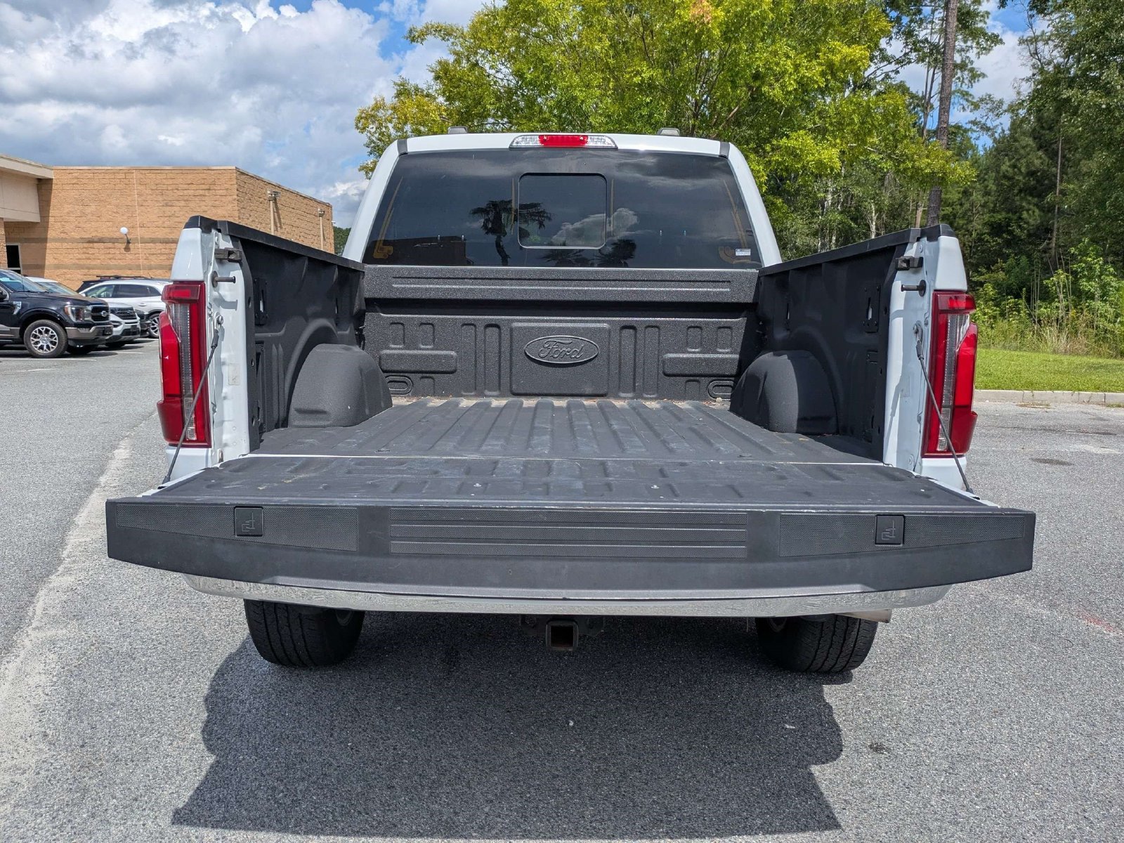 Certified 2024 Ford F150 Lariat w/ FX4 Off-Road Package AWD/4WD image 5