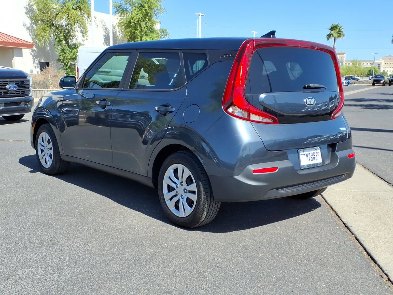 Used 2020 Kia Soul LX FWD image 4