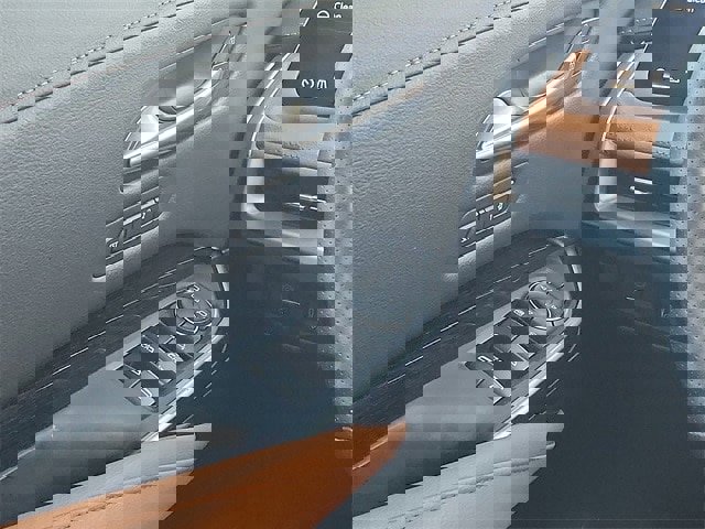 Used 2025 Cadillac XT4 Sport image 11