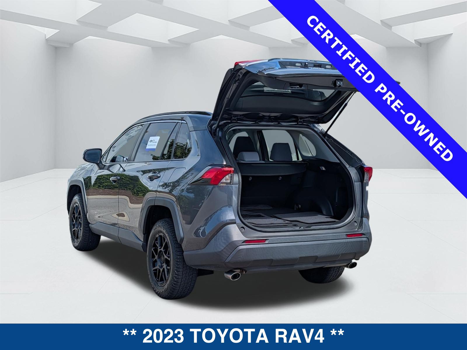 Used 2023 Toyota RAV4 XLE FWD image 14