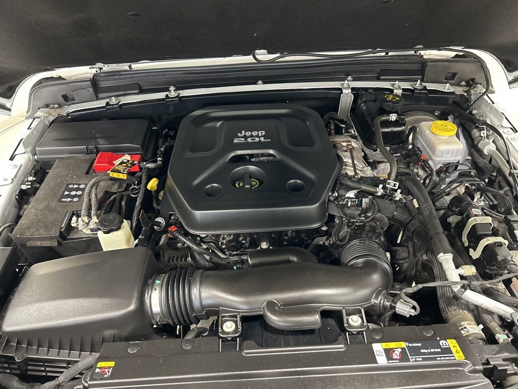 Used 2023 Jeep Wrangler Sahara w/ Cold Weather Group image 28