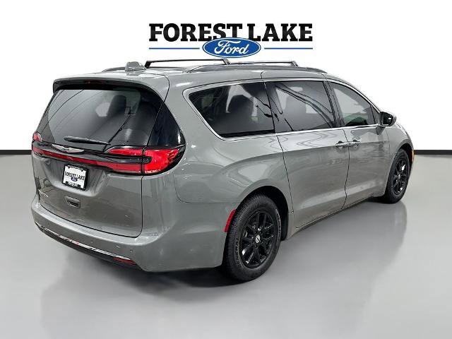 Used 2022 Chrysler Pacifica Touring-L FWD image 7