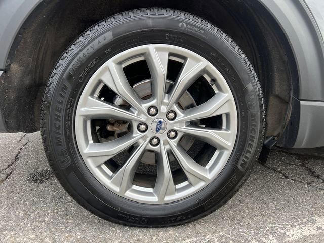 Certified 2023 Ford Explorer XLT w/ Equipment Group 202A AWD/4WD image 14