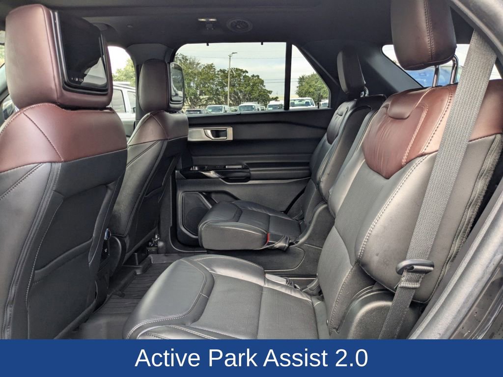 Certified 2022 Ford Explorer Platinum w/ Technology Package image 17