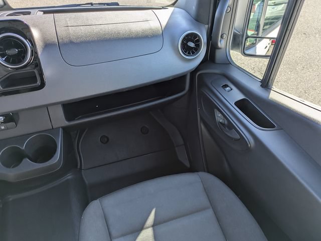 Used 2025 Mercedes-Benz Sprinter 2500 image 17
