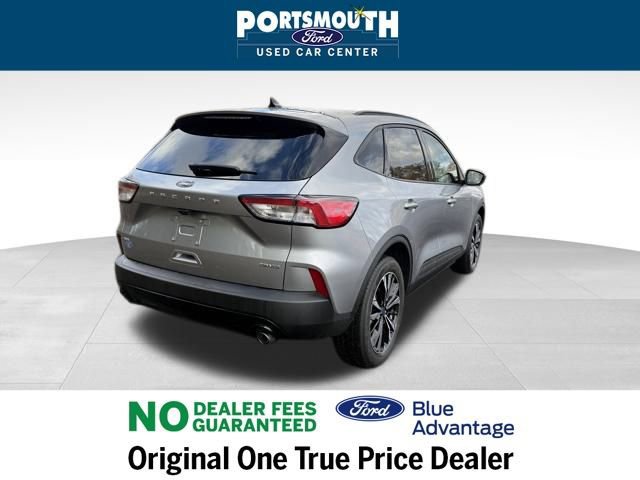Certified 2022 Ford Escape SE w/ SE Sport Appearance Package image 4