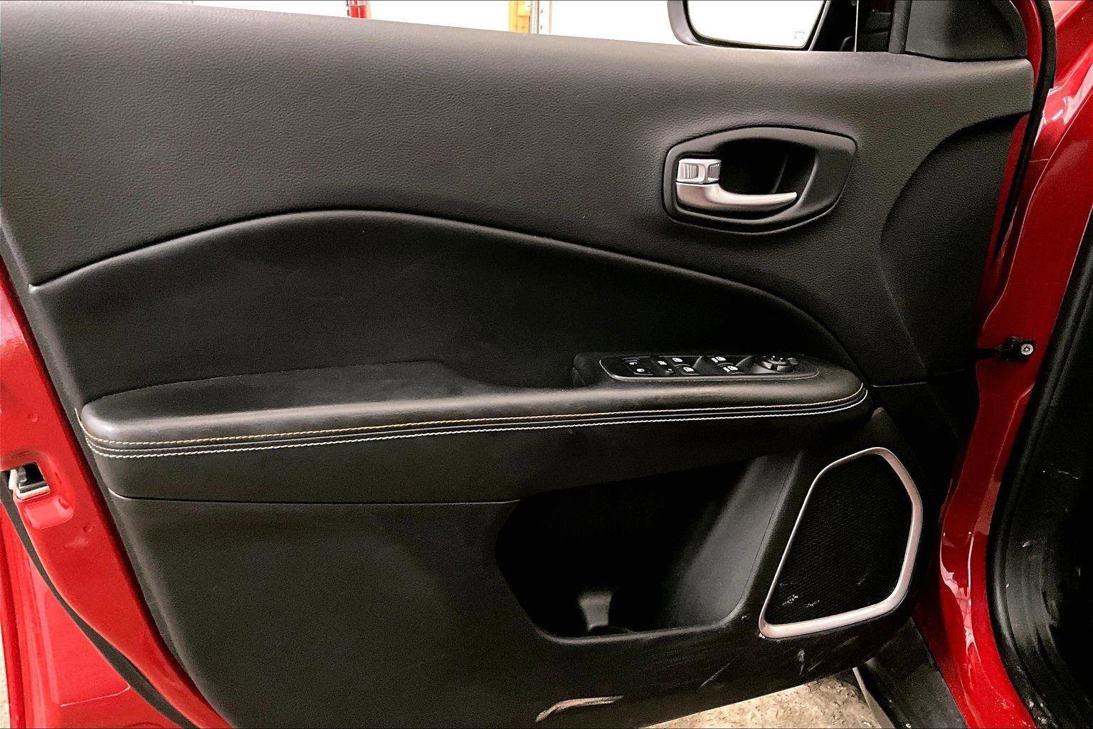 Used 2018 Jeep Compass Latitude w/ Popular Equipment Group image 22