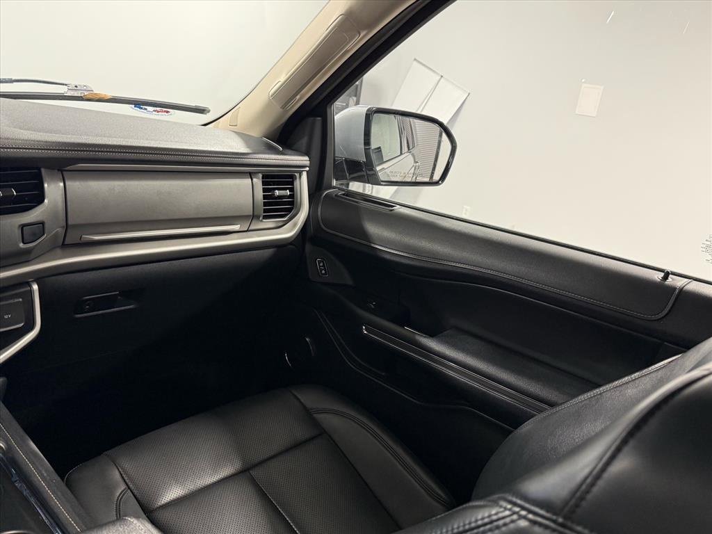 Certified 2023 Ford Expedition Max XLT image 12