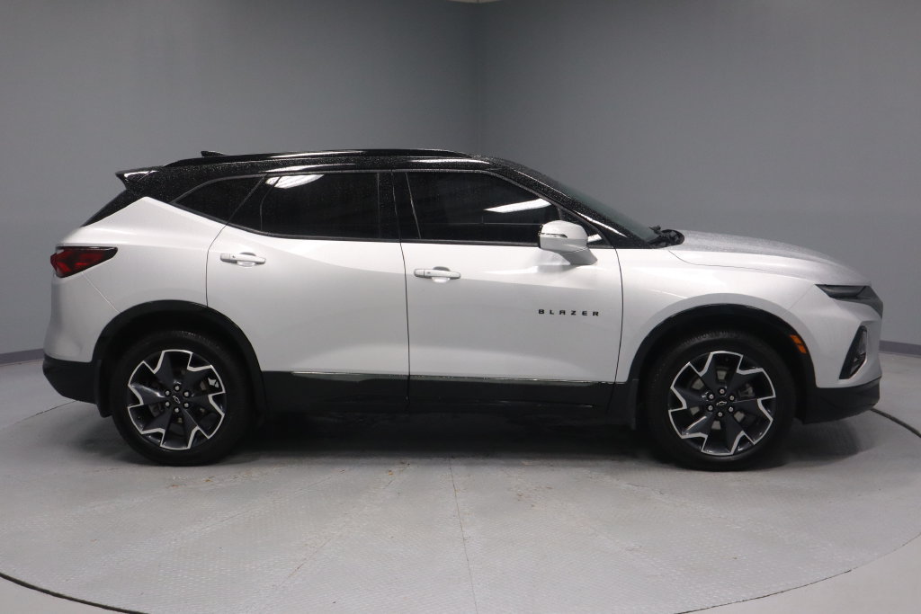 Used 2022 Chevrolet Blazer RS w/ Enhanced Convenience Package FWD image 3