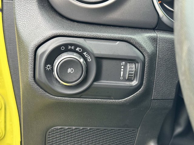 Used 2023 Jeep Wrangler Unlimited Sport AWD/4WD image 22