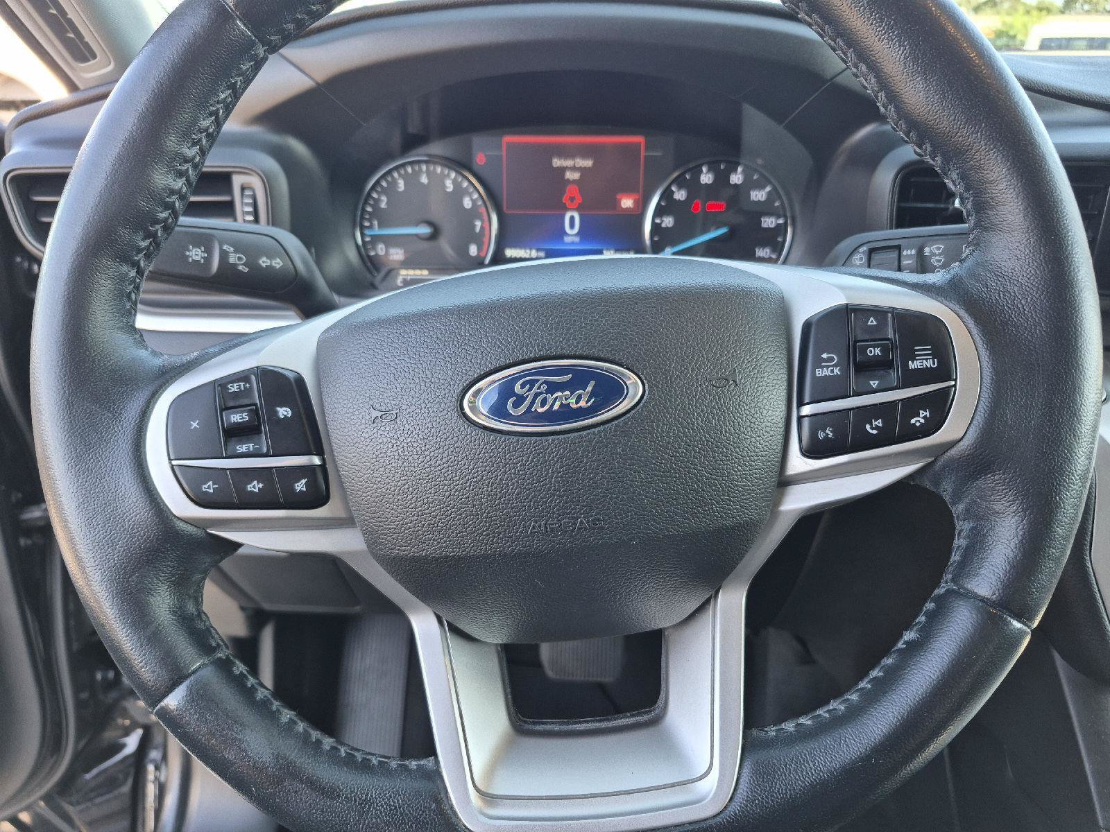 Certified 2022 Ford Explorer XLT RWD image 7