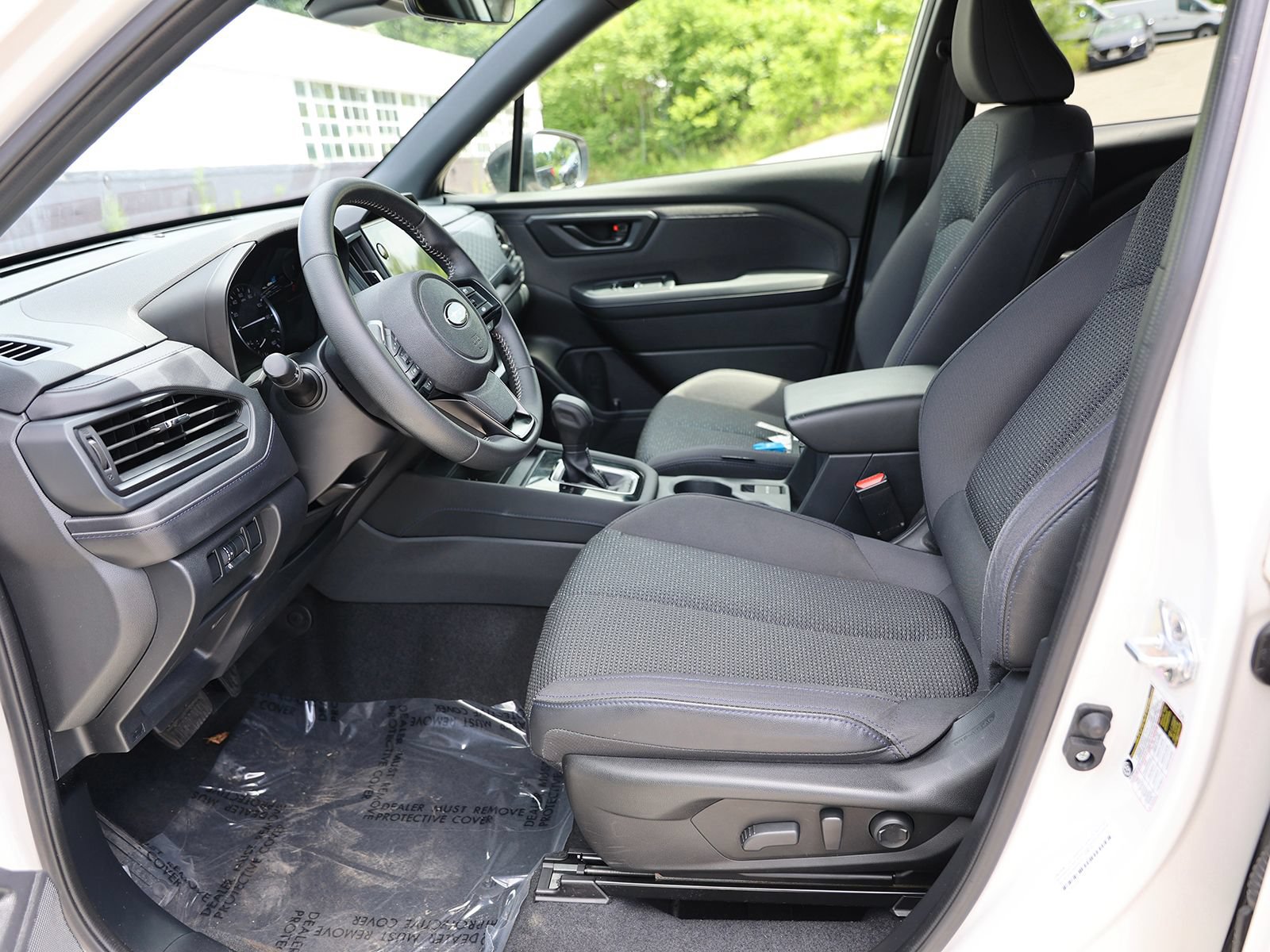 Used 2025 Subaru Forester Premium AWD/4WD image 17