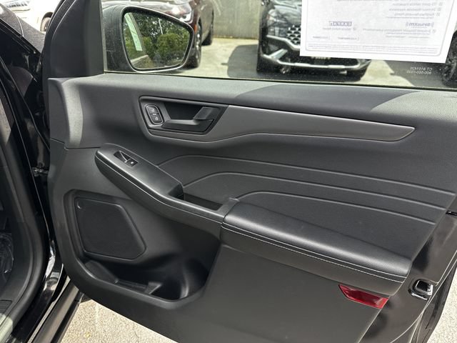 Certified 2023 Ford Escape Active AWD/4WD image 35
