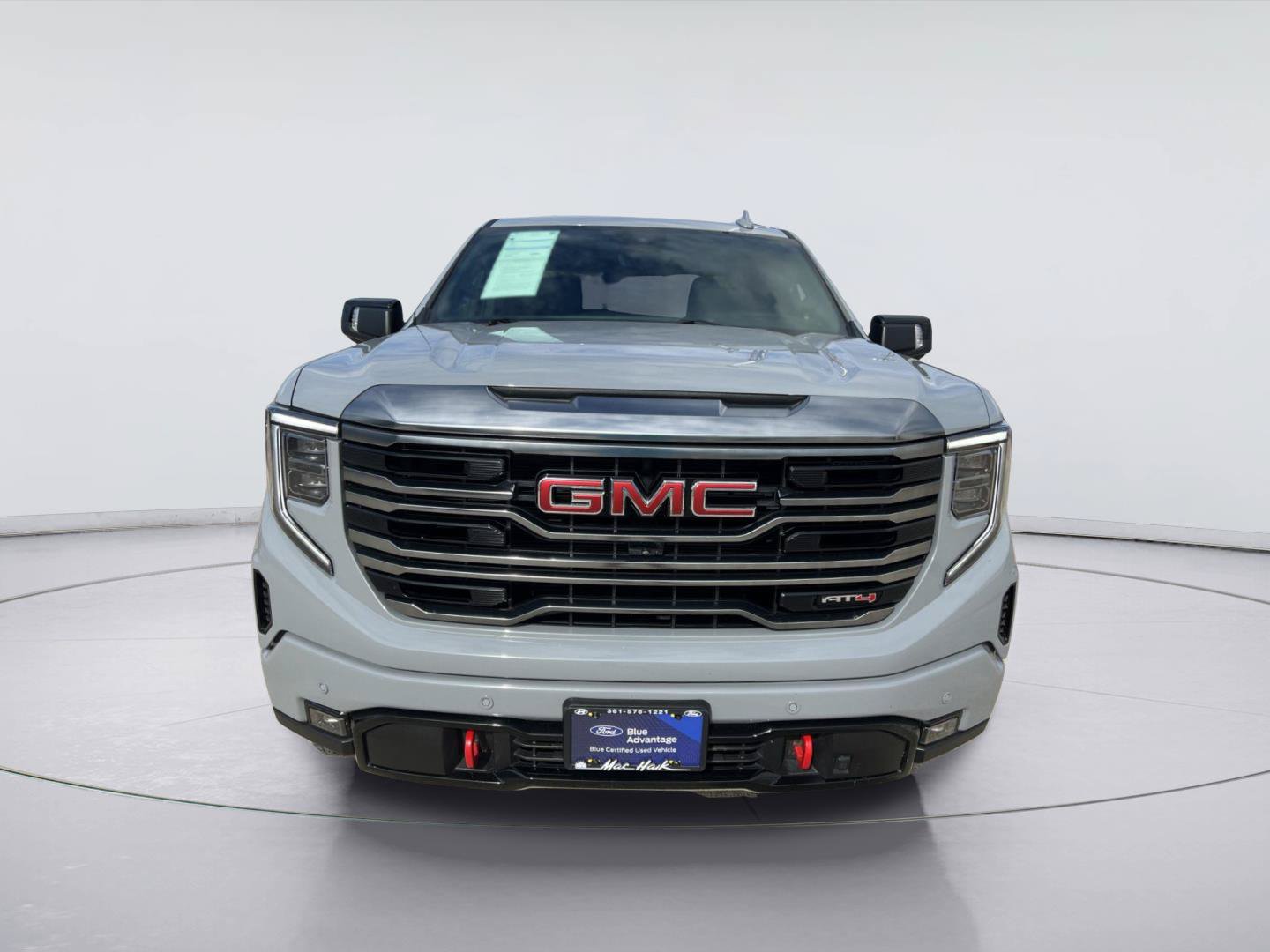 Used 2024 GMC Sierra 1500 AT4 w/ Technology Package AWD/4WD image 8