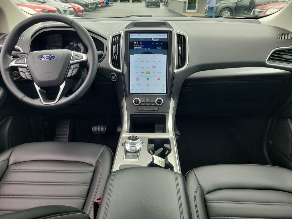 Certified 2024 Ford Edge SEL w/ Convenience Package AWD/4WD image 11