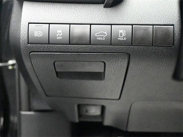 Used 2024 Toyota Camry SE image 11