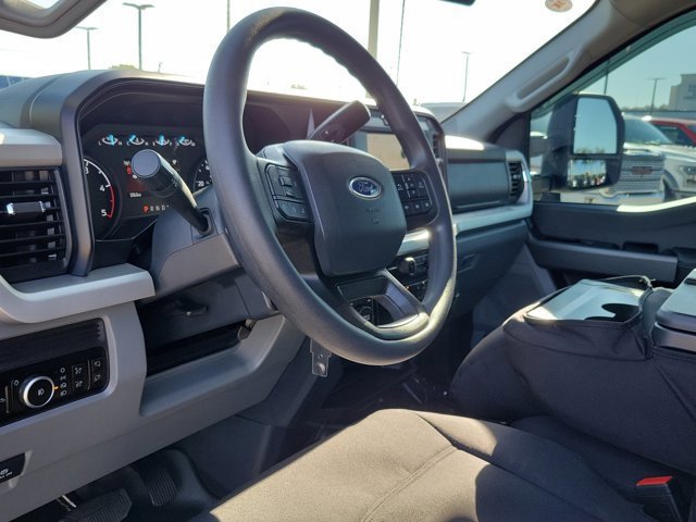 Certified 2025 Ford F450 XLT w/ 360-Degree Camera Package image 22