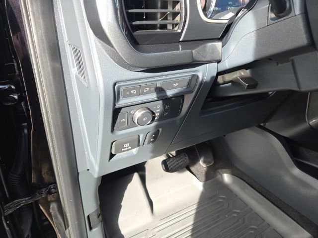 Certified 2022 Ford F150 XLT w/ Equipment Group 302A High image 26