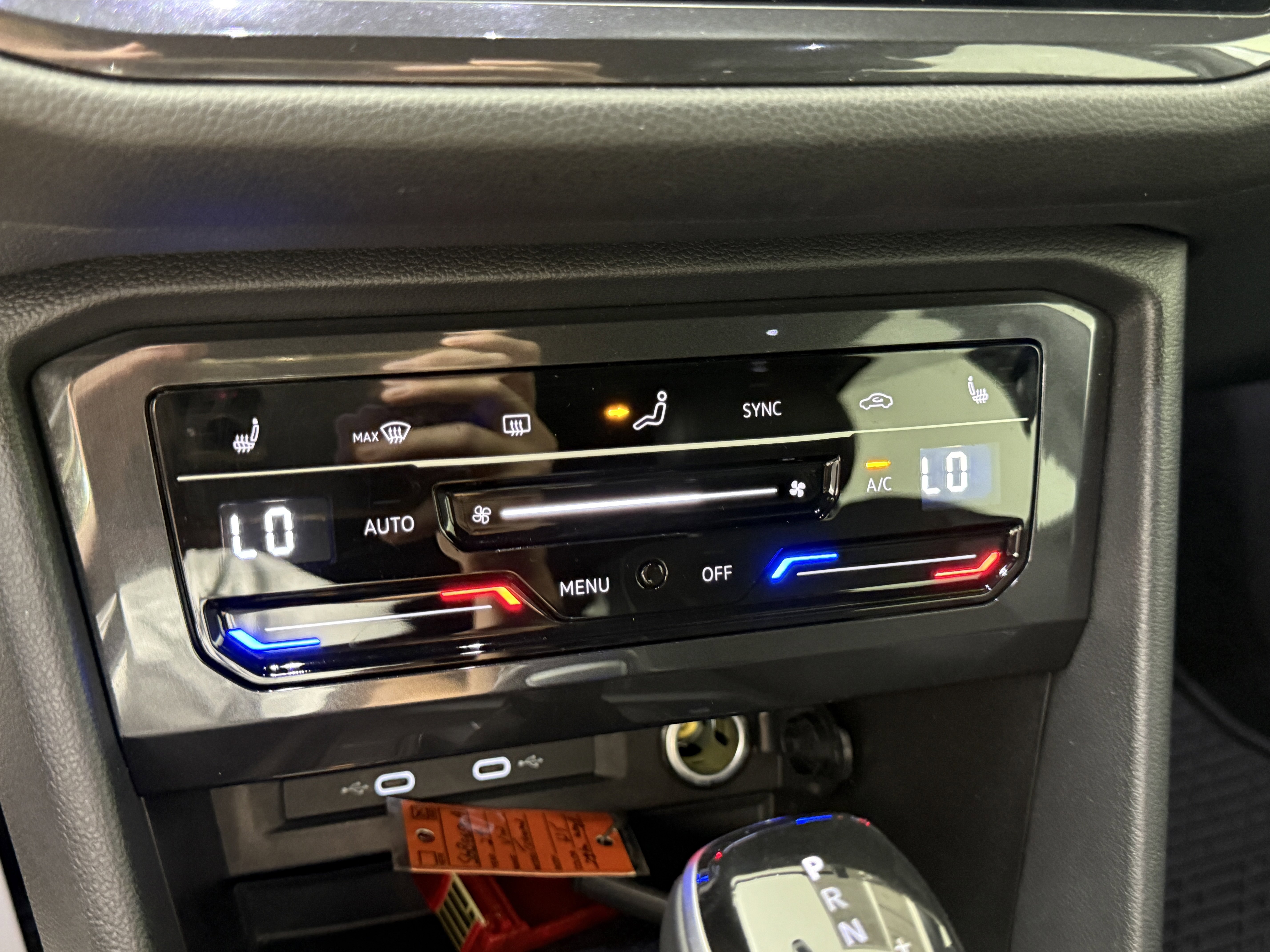 Used 2024 Volkswagen Tiguan SE R-Line image 20