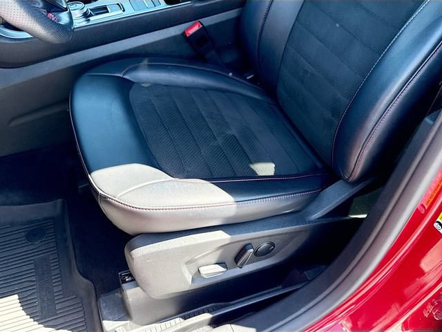 Certified 2024 Ford Edge ST-Line AWD/4WD image 26