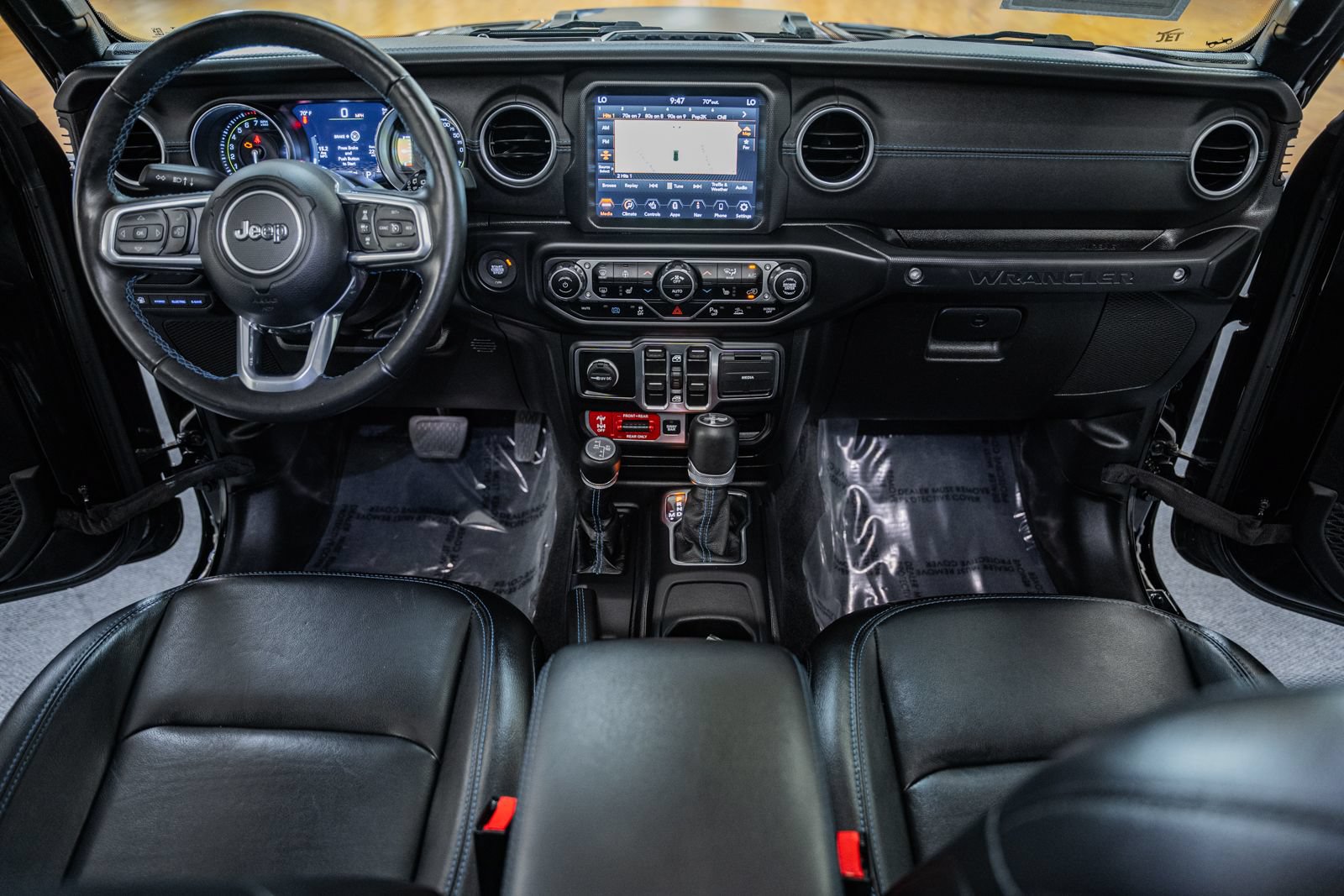 Used 2022 Jeep Wrangler Unlimited Rubicon 4xe w/ Cold Weather Group AWD/4WD image 30
