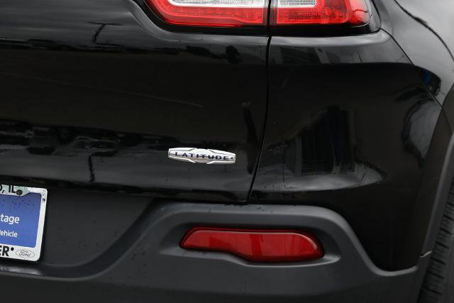 Used 2017 Jeep Cherokee Latitude image 13