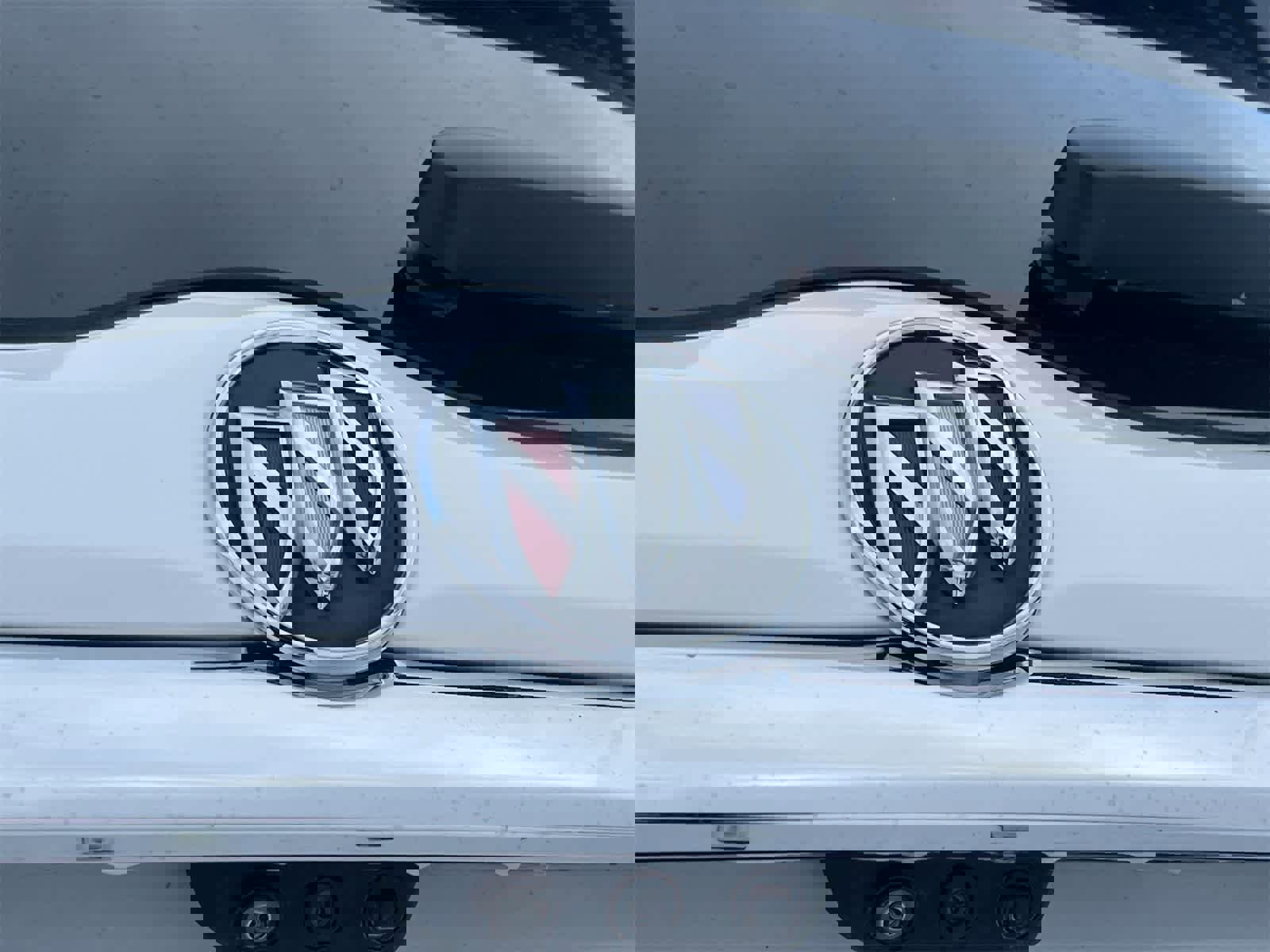 Used 2024 Buick Enclave Avenir w/ Avenir Technology Package image 12