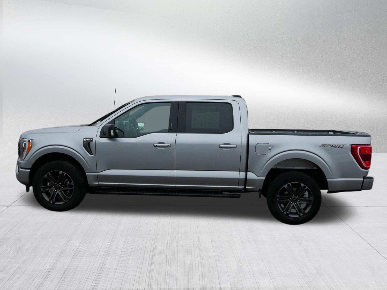 Certified 2022 Ford F150 XLT w/ Equipment Group 302A High AWD/4WD image 4