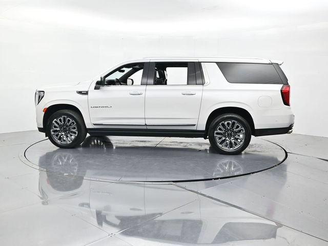 Used 2023 GMC Yukon XL Denali Ultimate AWD/4WD image 8