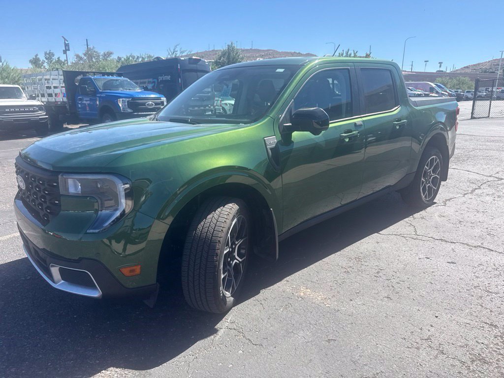 Certified 2025 Ford Maverick Lariat AWD/4WD image 3