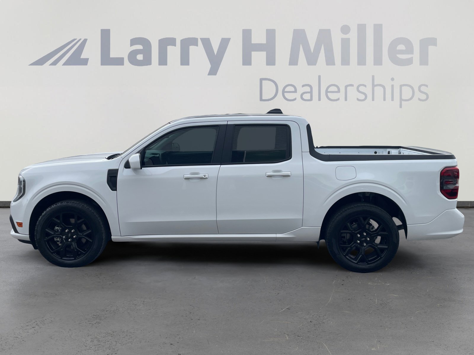 Certified 2025 Ford Maverick Lobo AWD/4WD image 2