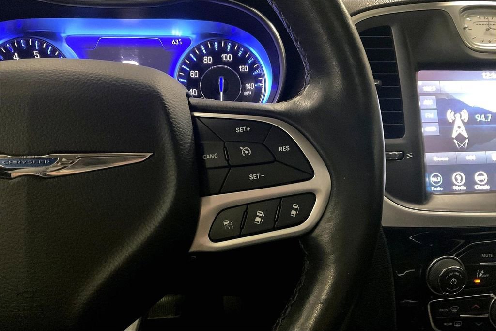 Used 2019 Chrysler 300 Limited w/ Safetytec Plus Group AWD/4WD image 18