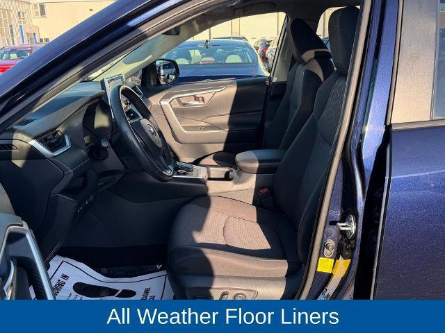 Used 2022 Toyota RAV4 XLE w/ Convenience Package AWD/4WD image 16