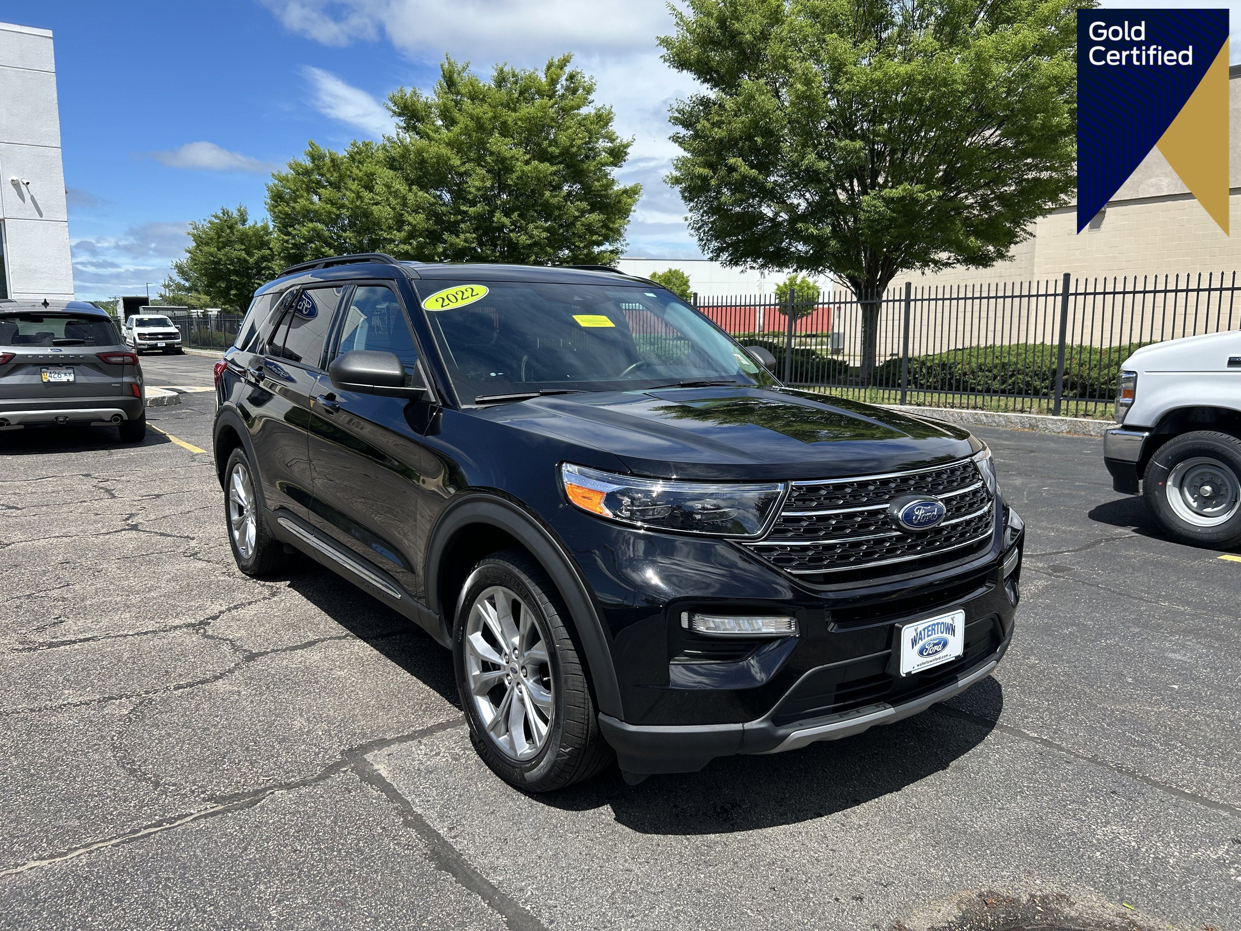 Certified 2022 Ford Explorer XLT w/ Equipment Group 202A image 1