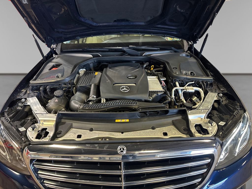 Used 2018 Mercedes-Benz E 300 4MATIC image 15