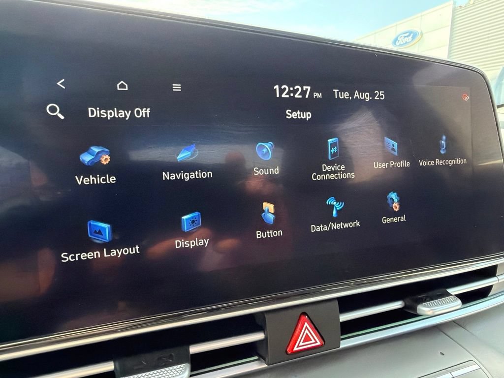 Used 2025 Hyundai Elantra SEL FWD image 34