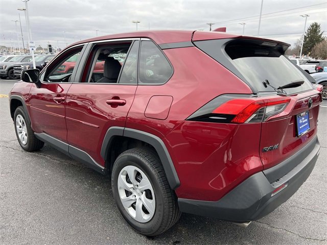 Used 2022 Toyota RAV4 LE image 3