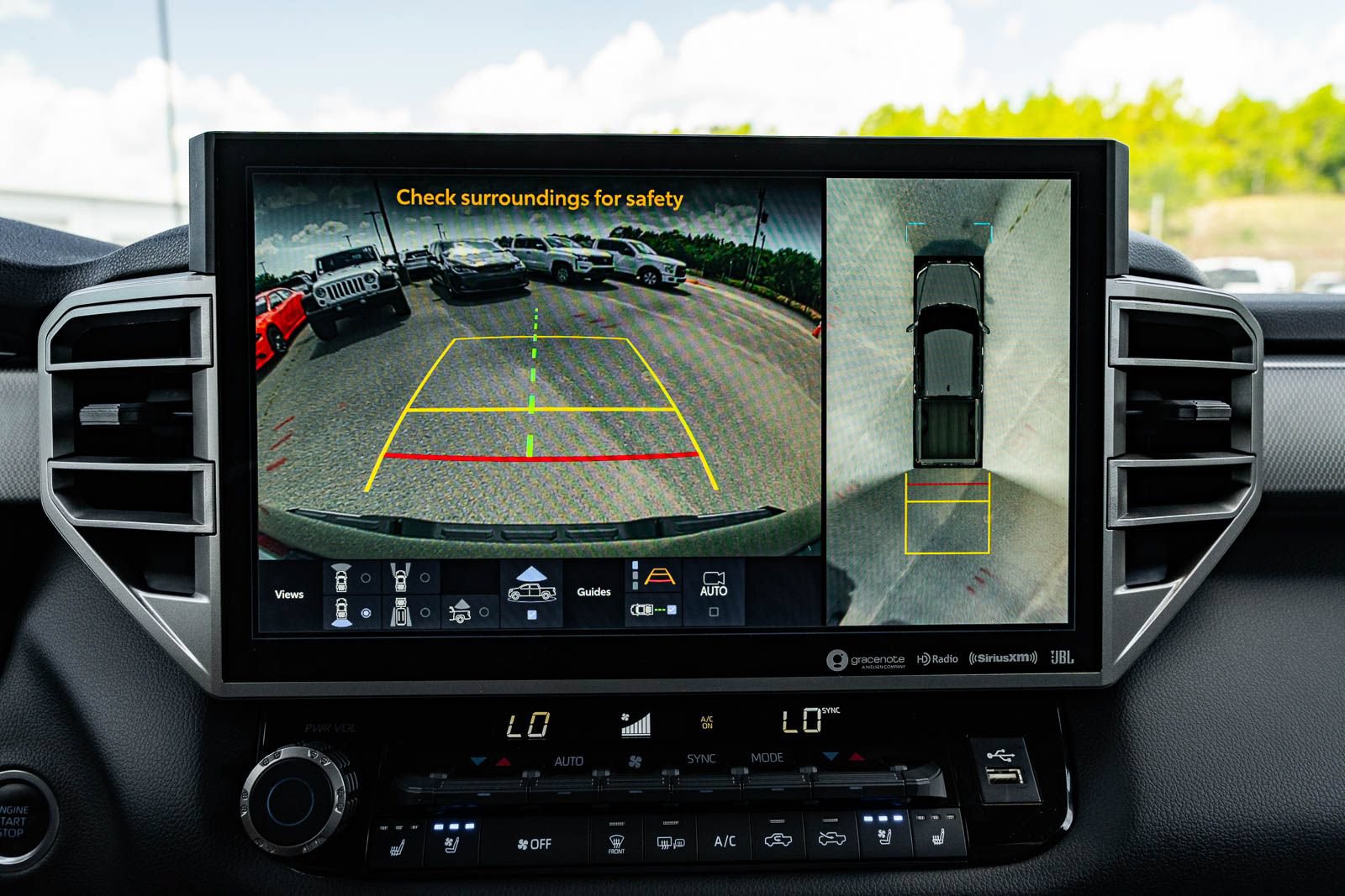 Used 2024 Toyota Tundra Limited AWD/4WD image 32