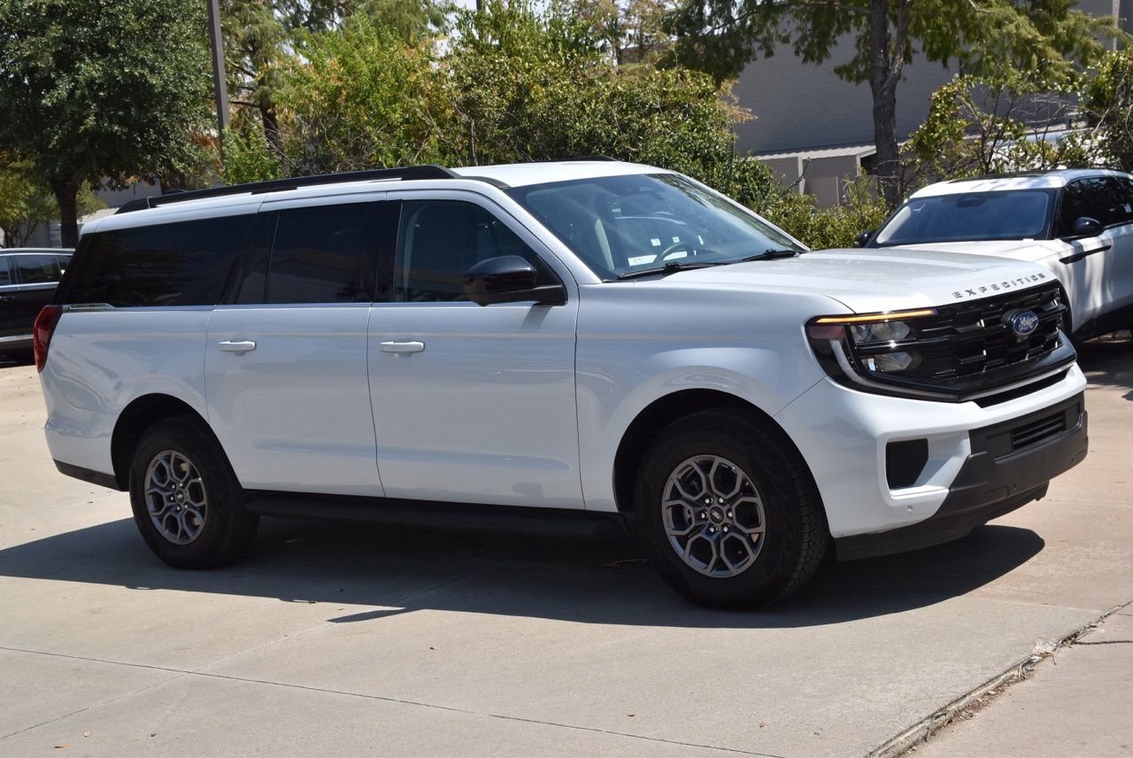 Certified 2025 Ford Expedition Max Active RWD image 5