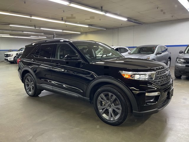 Certified 2022 Ford Explorer XLT w/ Equipment Group 202A
