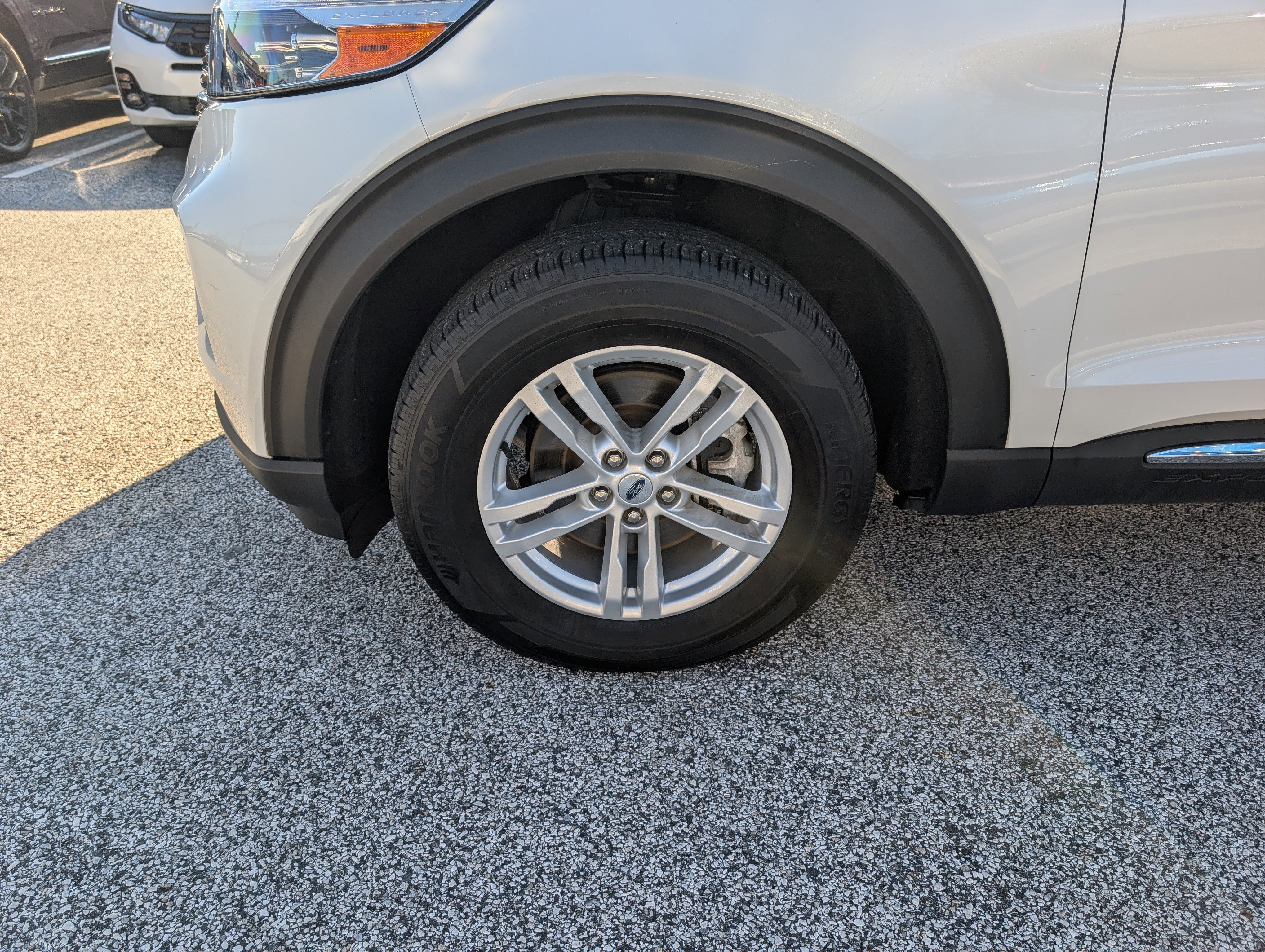 Certified 2022 Ford Explorer XLT w/ Equipment Group 202A image 11