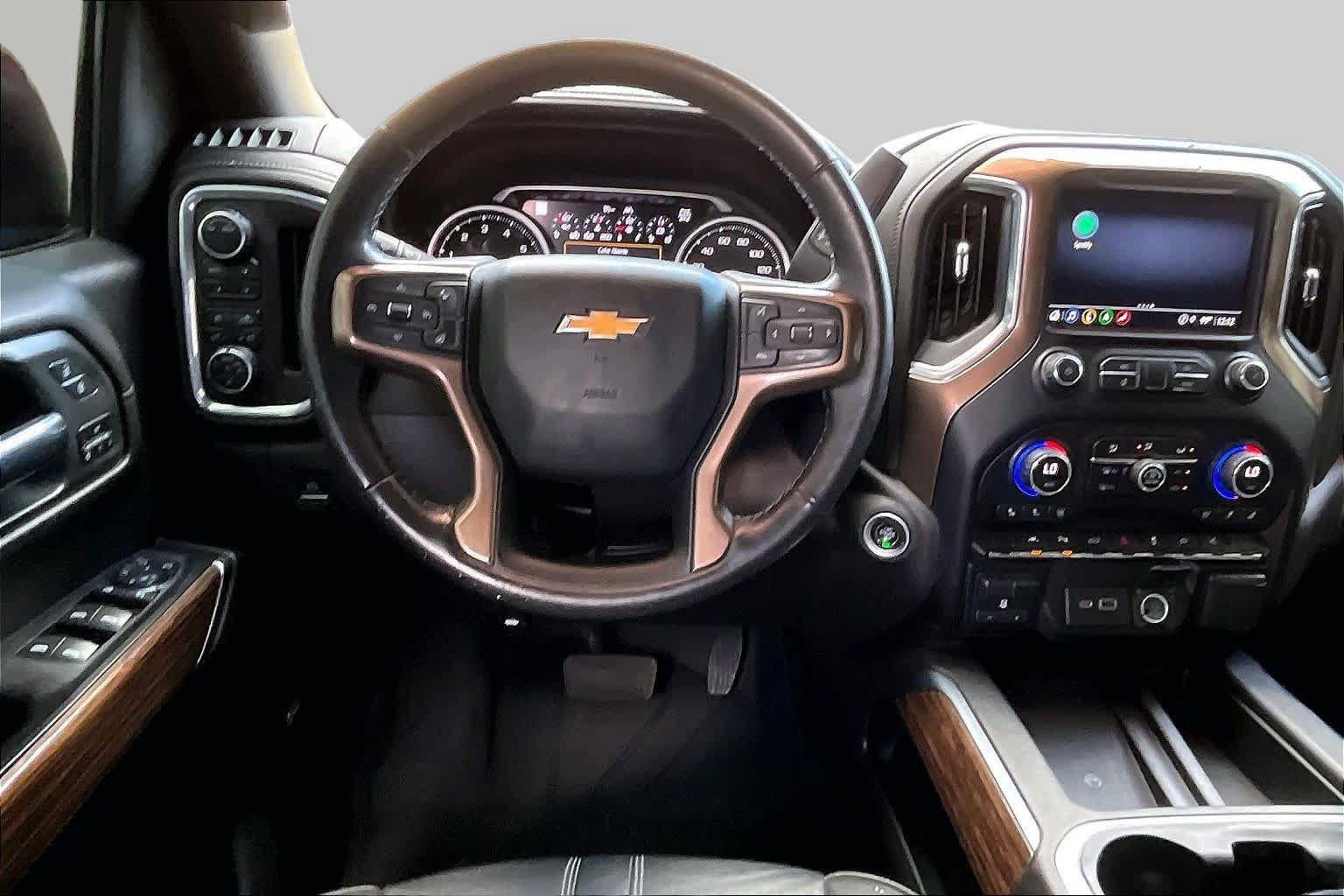 Used 2021 Chevrolet Silverado 1500 High Country w/ Technology Package AWD/4WD image 6