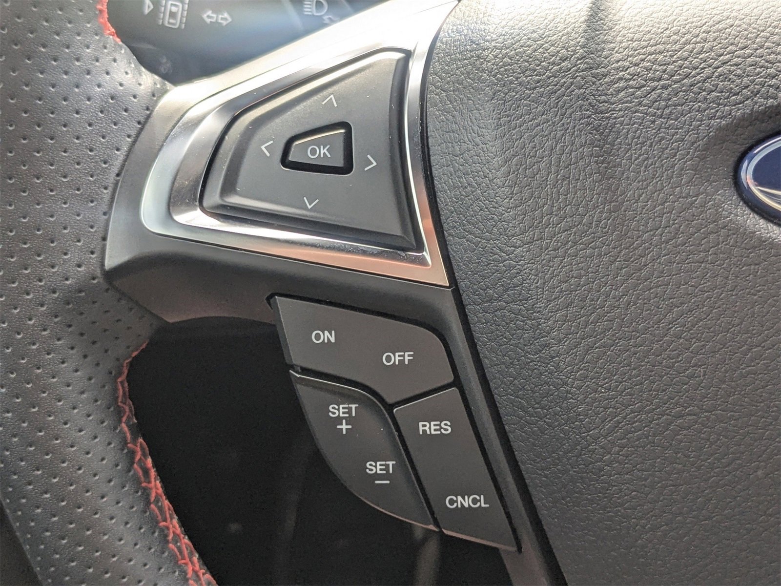 Certified 2024 Ford Edge ST-Line image 26