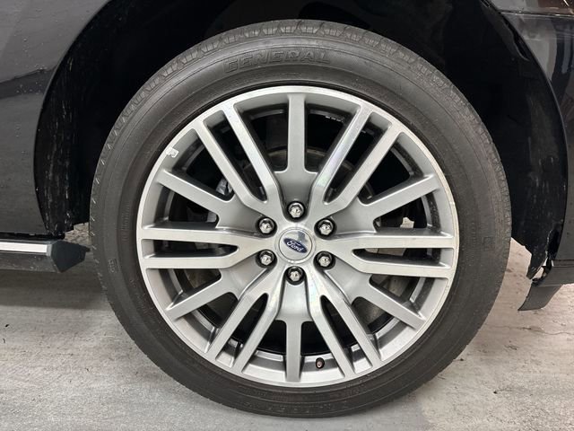 Certified 2022 Ford Expedition Platinum image 2