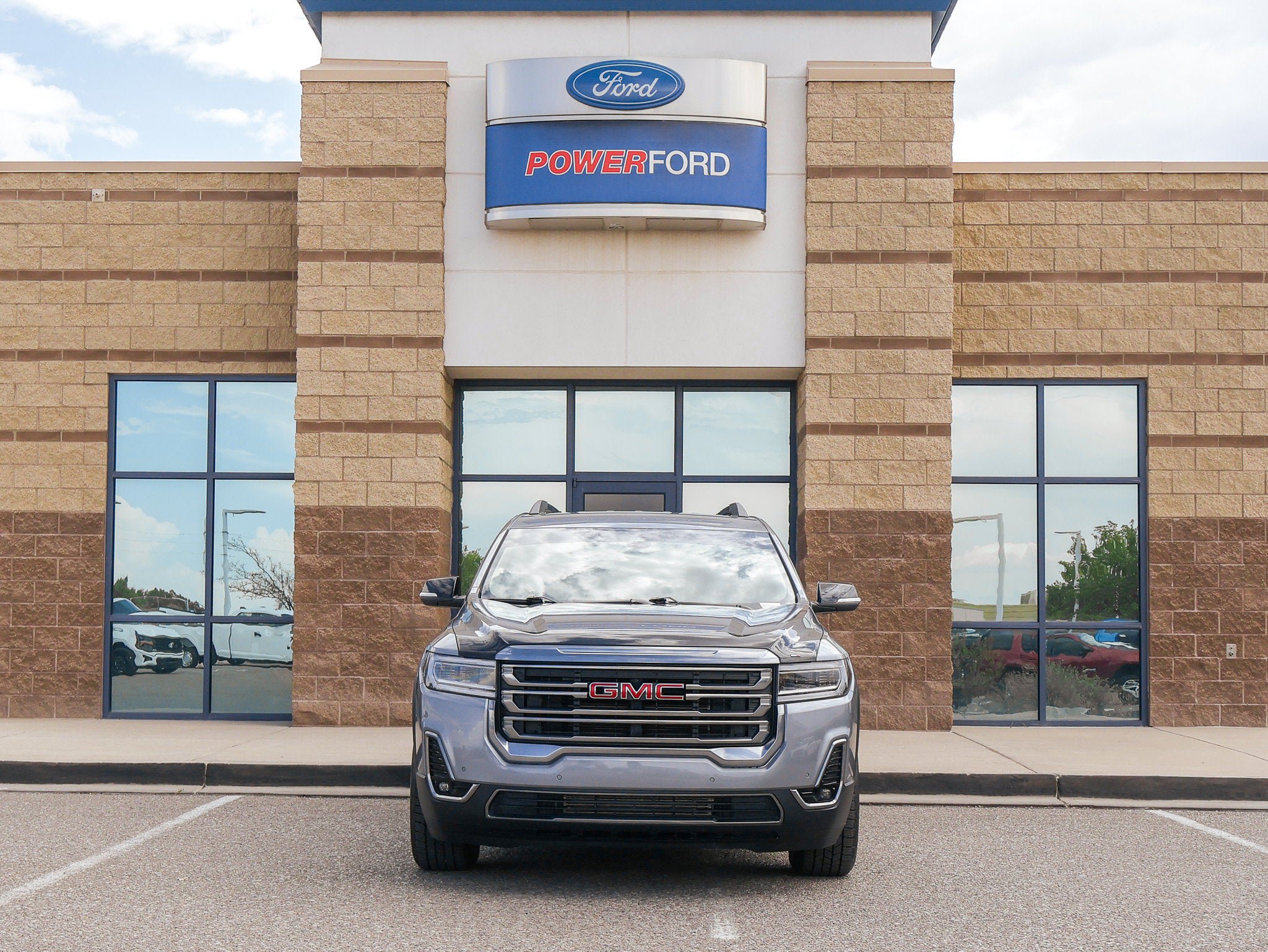 Used 2020 GMC Acadia AT4 w/ Driver Alert Package II AWD/4WD image 3