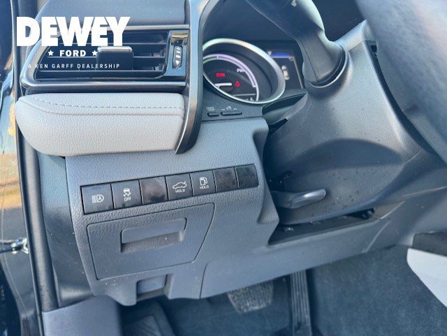 Used 2022 Toyota Camry LE image 12