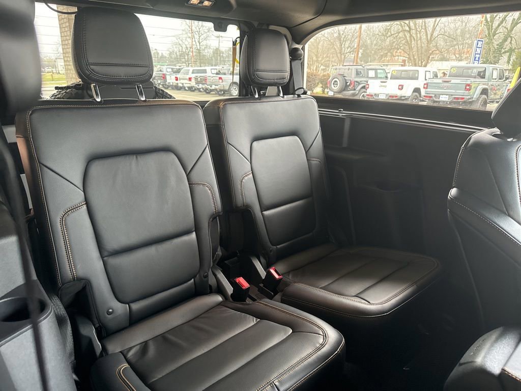 Certified 2024 Ford Bronco Badlands w/ Sasquatch Package image 18