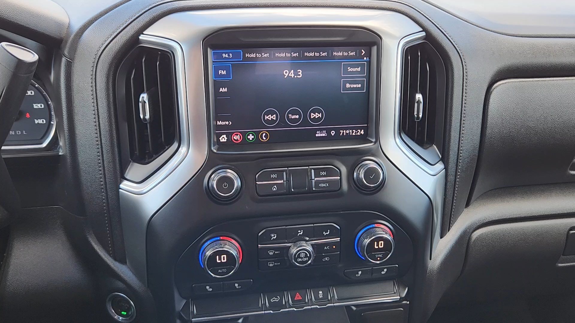 Used 2020 Chevrolet Silverado 2500 LT w/ Convenience Package AWD/4WD image 13