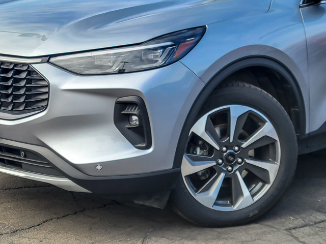 Certified 2024 Ford Escape Platinum image 10